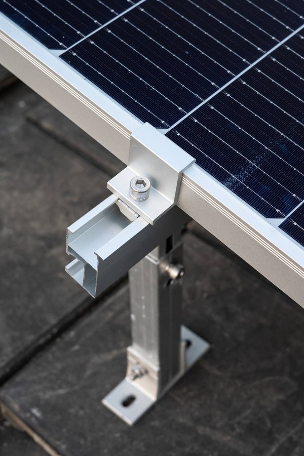 Combien coûte un kit solaire pour devenir autonome ?