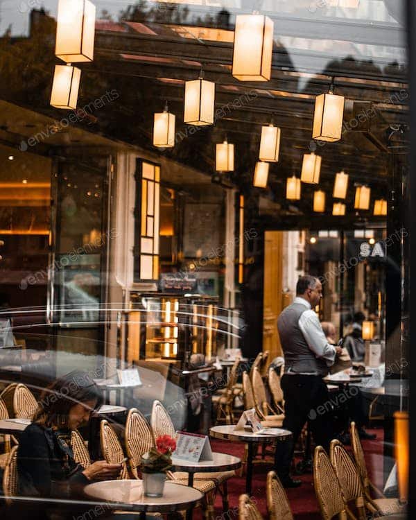 Les facteurs décisifs de la sélection d'un restaurant de la Tour Eiffel.